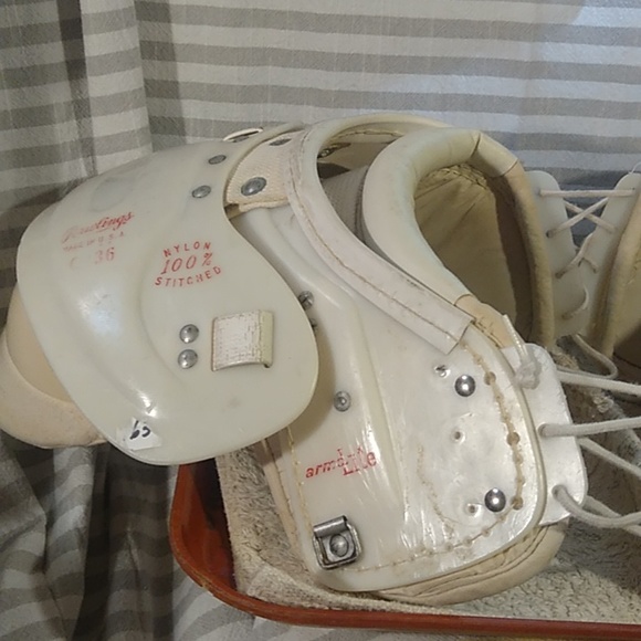 Shoulder Pads for children - Picture 3 of 7